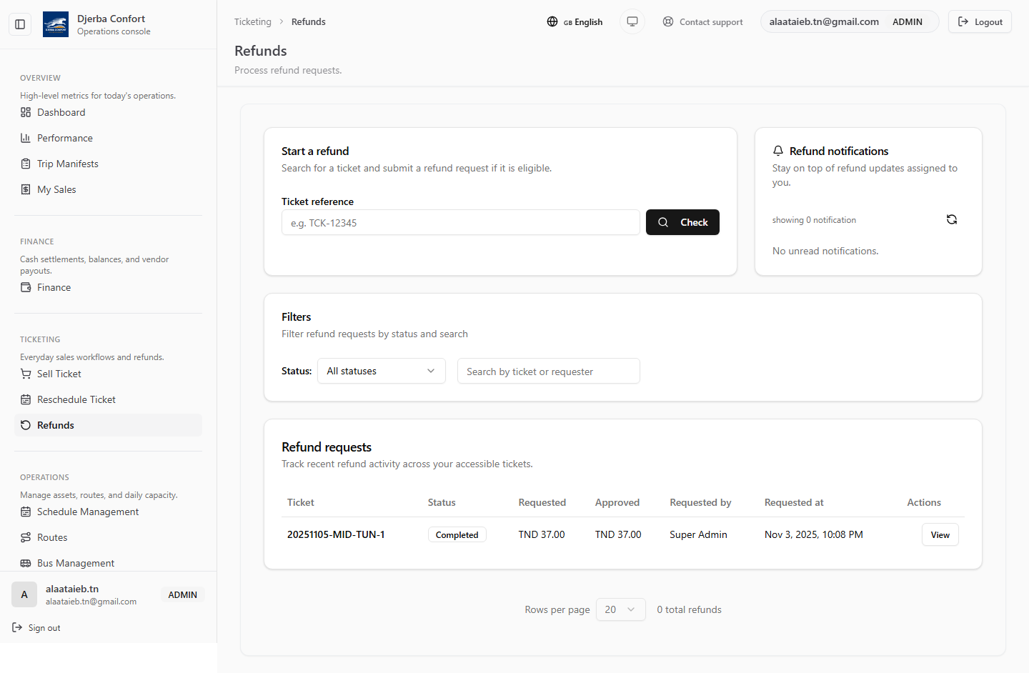 Djerba Confort Operations Console: refund requests, status, amounts, and customer details.
