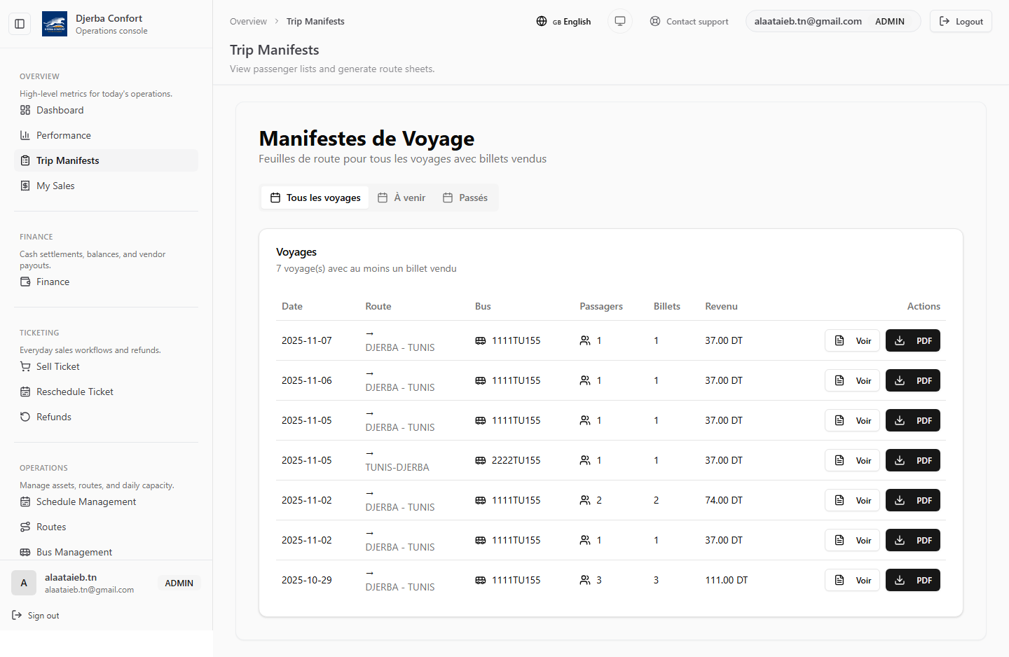 Djerba Confort operations console: trip manifests list with flight details, passenger counts, and statuses.
